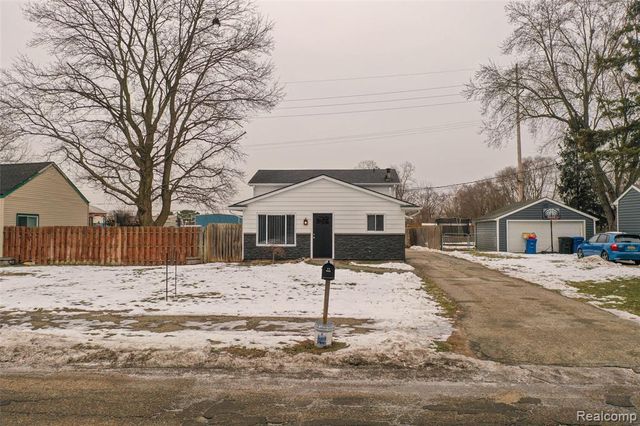 3140 Van Zandt Road, Waterford, MI 48329