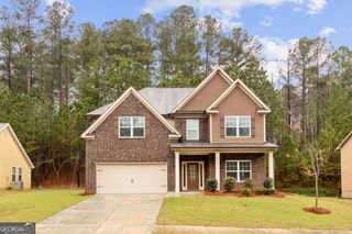 5665 Valley Loop, Fairburn, GA 30213