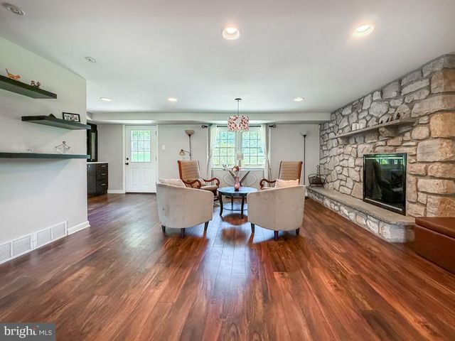 1168 TEMPLE DR, Yardley, PA 19067