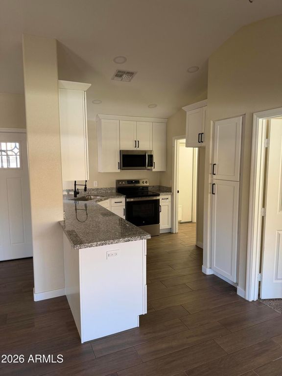11303 W LAWRENCE Lane, Peoria, AZ 85345 — photo 4