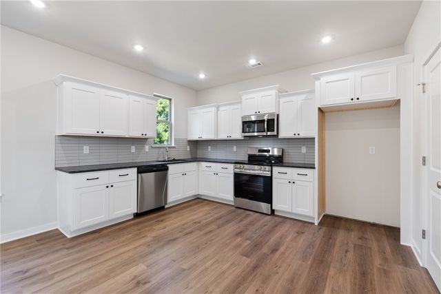 5 Hebrides Lane, Bella Vista, AR 72715
