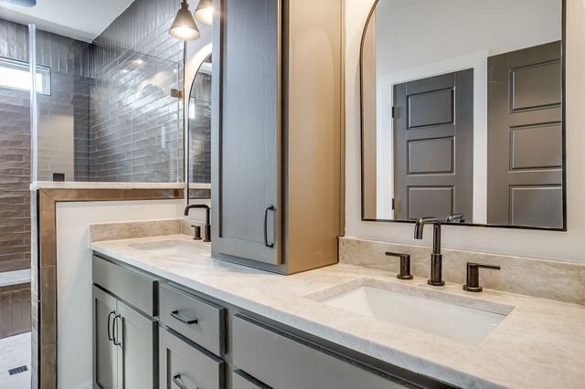 2820 Weisenberger Street 110, Fort Worth, TX 76107