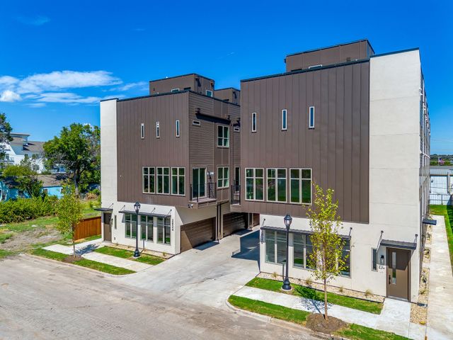 2820 Weisenberger Street 110, Fort Worth, TX 76107