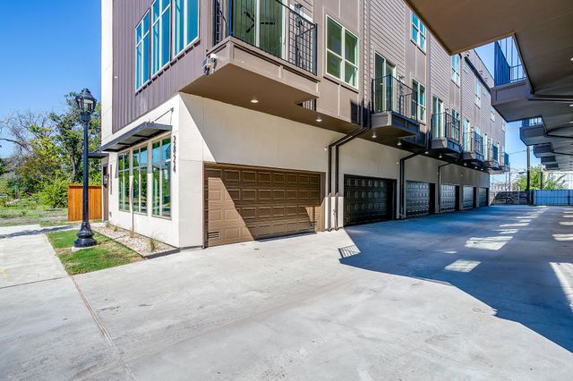 2820 Weisenberger Street 110, Fort Worth, TX 76107