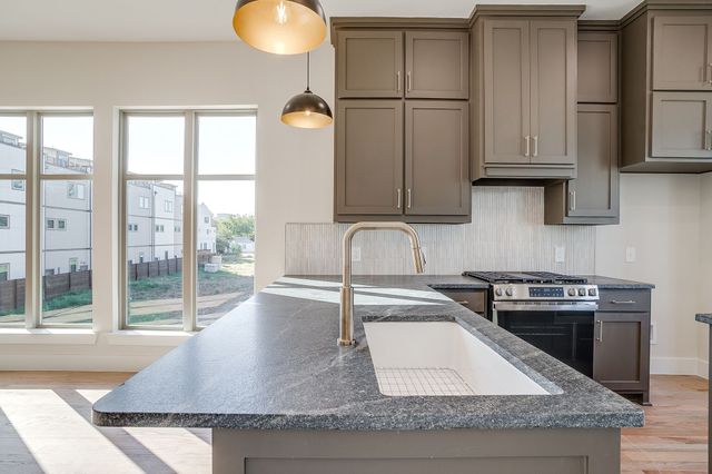 2820 Weisenberger Street 110, Fort Worth, TX 76107