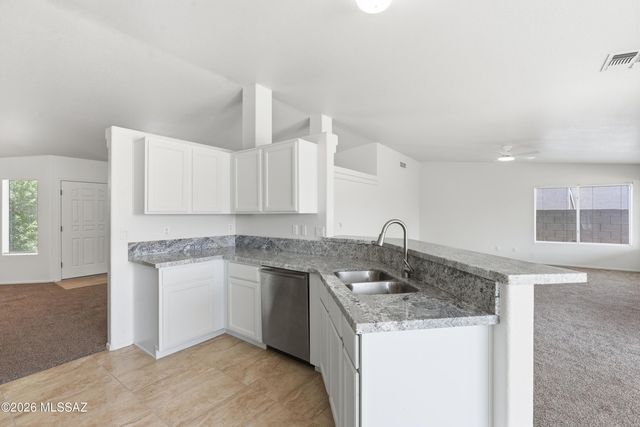 10008 E Moonstruck Way, Tucson, AZ 85747