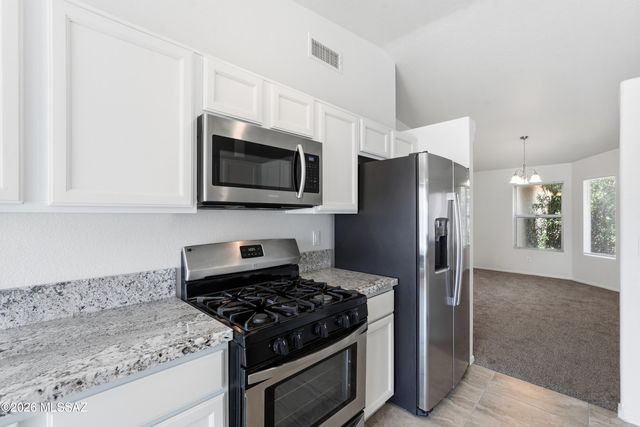 10008 E Moonstruck Way, Tucson, AZ 85747