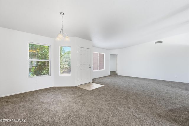 10008 E Moonstruck Way, Tucson, AZ 85747