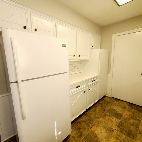 11352 QUAIL RUN Street, Dallas, TX 75238