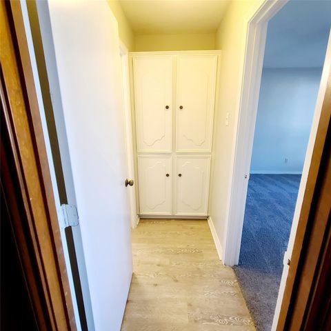 11352 QUAIL RUN Street, Dallas, TX 75238