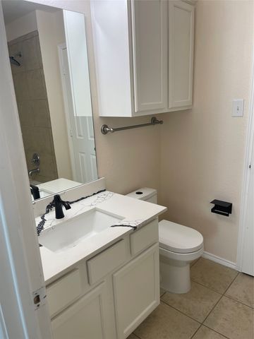 714 Crockett Drive, Mansfield, TX 76063