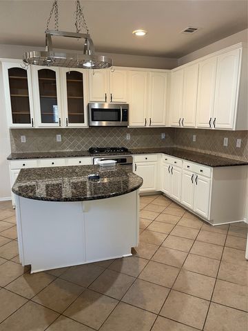 714 Crockett Drive, Mansfield, TX 76063