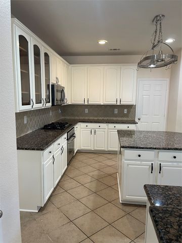 714 Crockett Drive, Mansfield, TX 76063