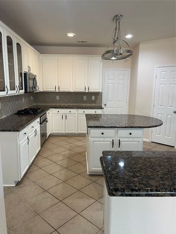 714 Crockett Drive, Mansfield, TX 76063
