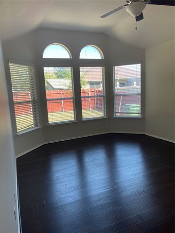 714 Crockett Drive, Mansfield, TX 76063