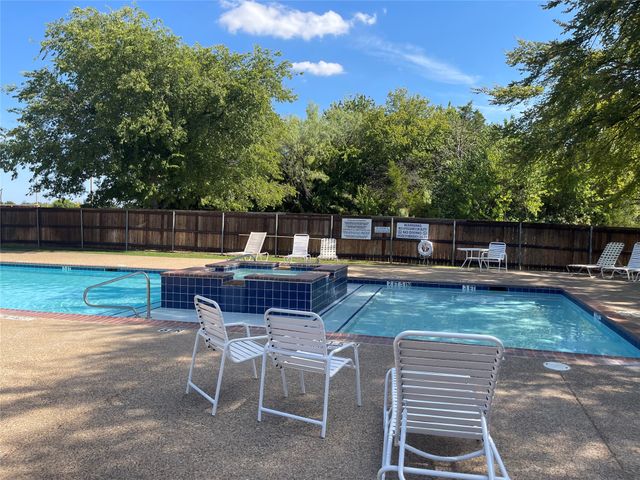 714 Crockett Drive, Mansfield, TX 76063