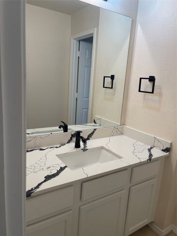 714 Crockett Drive, Mansfield, TX 76063