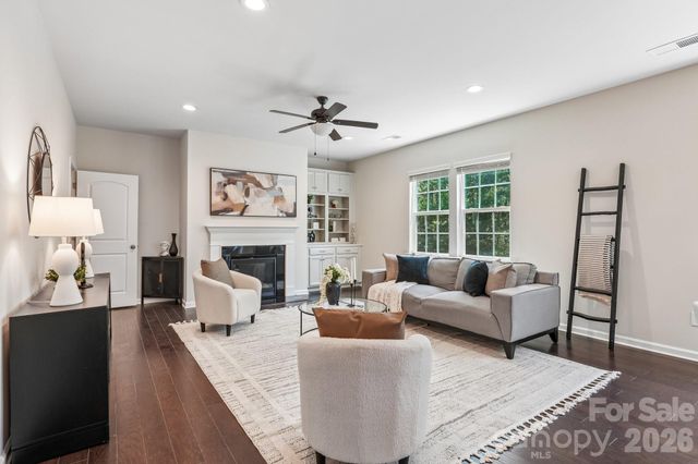 17810 Burnt Hickory Drive, Charlotte, NC 28278