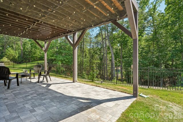 17810 Burnt Hickory Drive, Charlotte, NC 28278