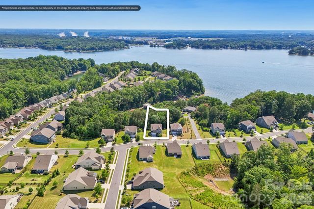 17810 Burnt Hickory Drive, Charlotte, NC 28278