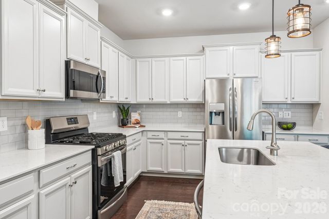 17810 Burnt Hickory Drive, Charlotte, NC 28278