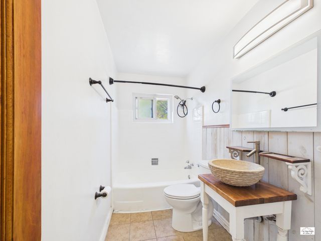 617 California Street SE, Albuquerque, NM 87108