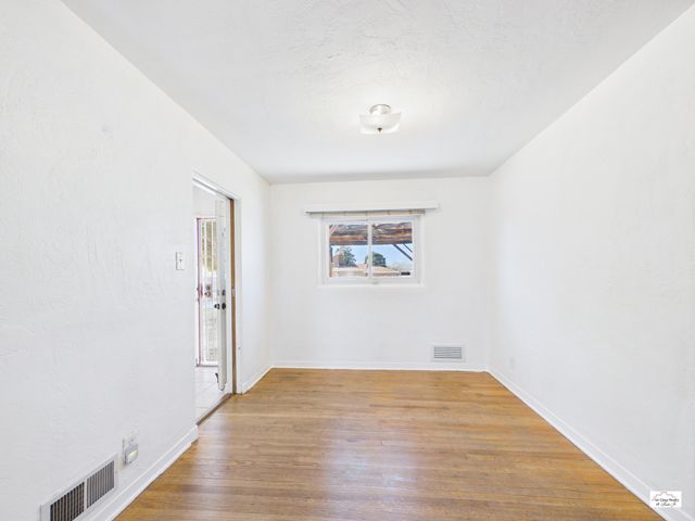 617 California Street SE, Albuquerque, NM 87108