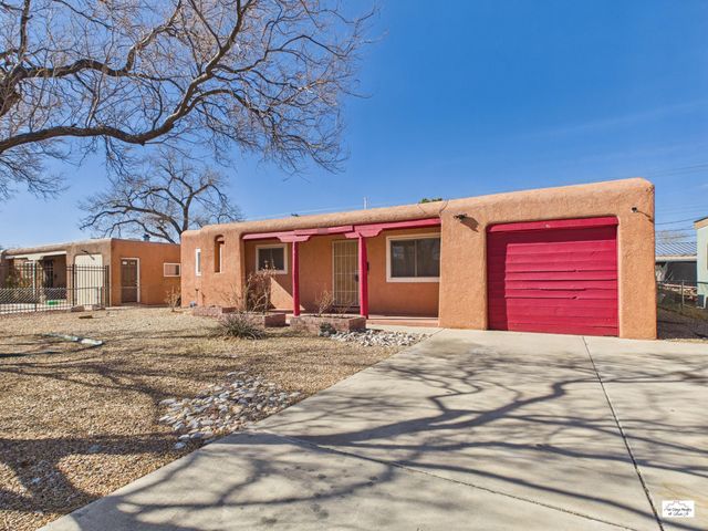 617 California Street SE, Albuquerque, NM 87108