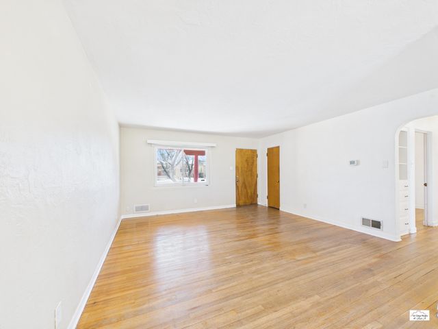 617 California Street SE, Albuquerque, NM 87108