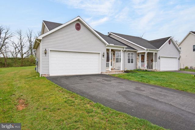 213 MAPLE DR, Hanover, PA 17331