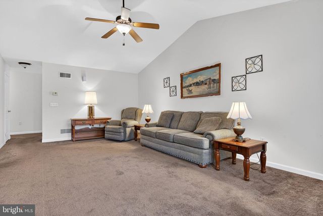 213 MAPLE DR, Hanover, PA 17331