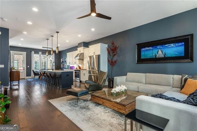 287 Castleberry Hill Walk SW, Atlanta, GA 30313