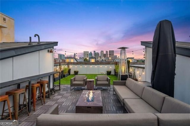 287 Castleberry Hill Walk SW, Atlanta, GA 30313
