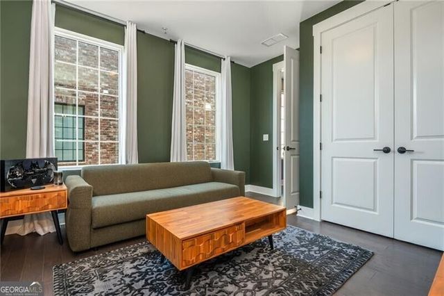 287 Castleberry Hill Walk SW, Atlanta, GA 30313