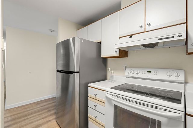 1 Watermill Pl 121, Arlington, MA 02476