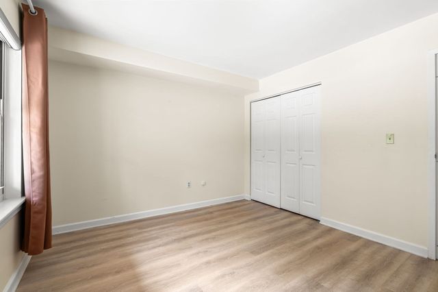 1 Watermill Pl 121, Arlington, MA 02476