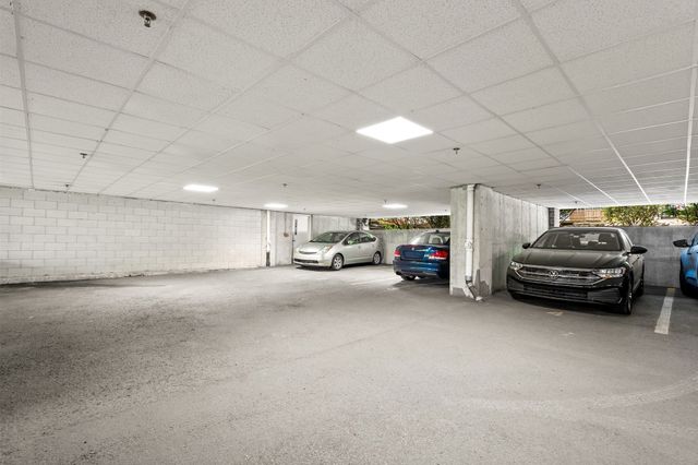 1 Watermill Pl 121, Arlington, MA 02476