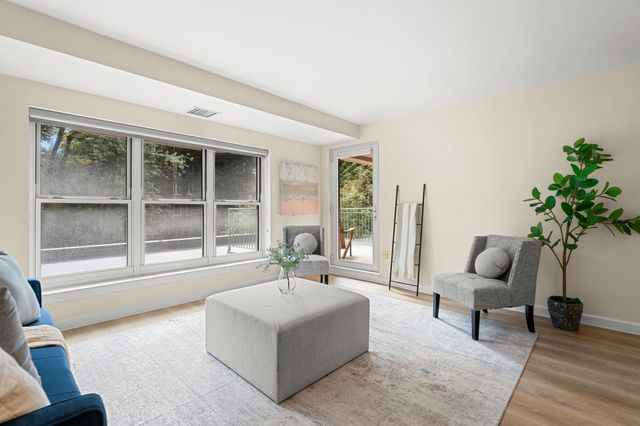 1 Watermill Pl 121, Arlington, MA 02476
