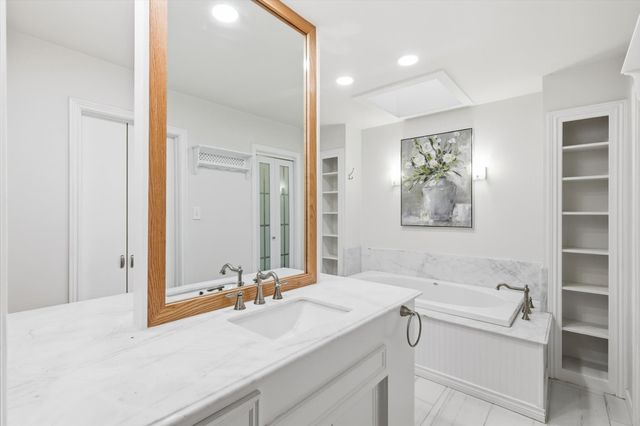 2813 Raintree Drive, Carrollton, TX 75006