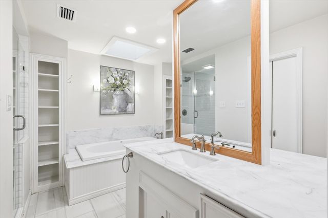 2813 Raintree Drive, Carrollton, TX 75006