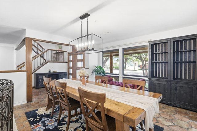 2813 Raintree Drive, Carrollton, TX 75006