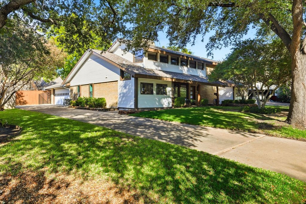 2813 Raintree Drive, Carrollton, TX 75006