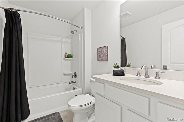 24279 Bay Laurel Lane, Lyon Charter Township, MI 48178