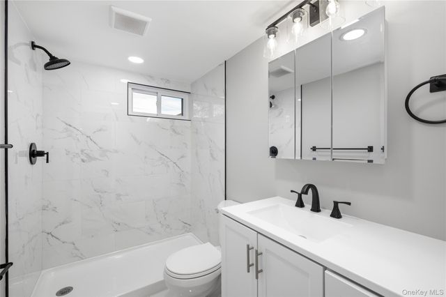 258 Gilling Road, Seaford, NY 11783