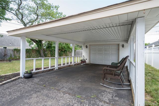 258 Gilling Road, Seaford, NY 11783