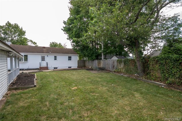 258 Gilling Road, Seaford, NY 11783