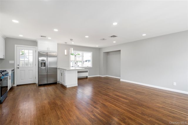 258 Gilling Road, Seaford, NY 11783