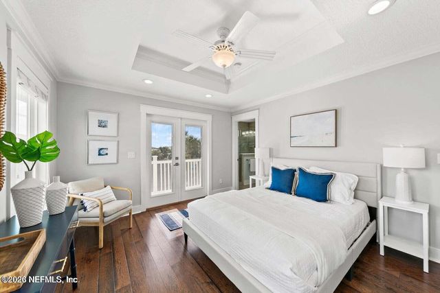 120 11TH Avenue S, Jacksonville Beach, FL 32250