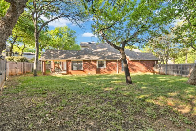 6705 Marie Weldon Court, Arlington, TX 76001