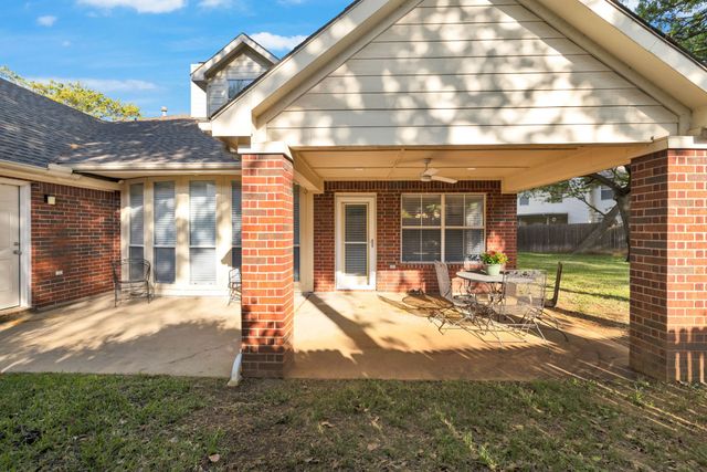 6705 Marie Weldon Court, Arlington, TX 76001